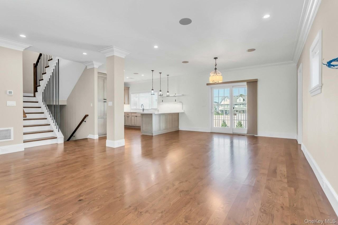 7 Bud Ct - Photo 5 of 28