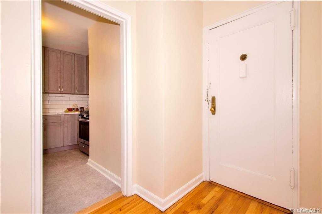 330 S Broadway #A6 - Photo 5 of 14