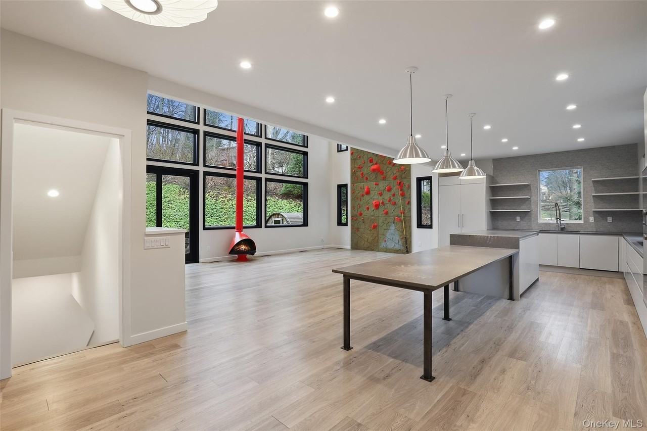 18 Hillside Ave - Photo 6 of 34