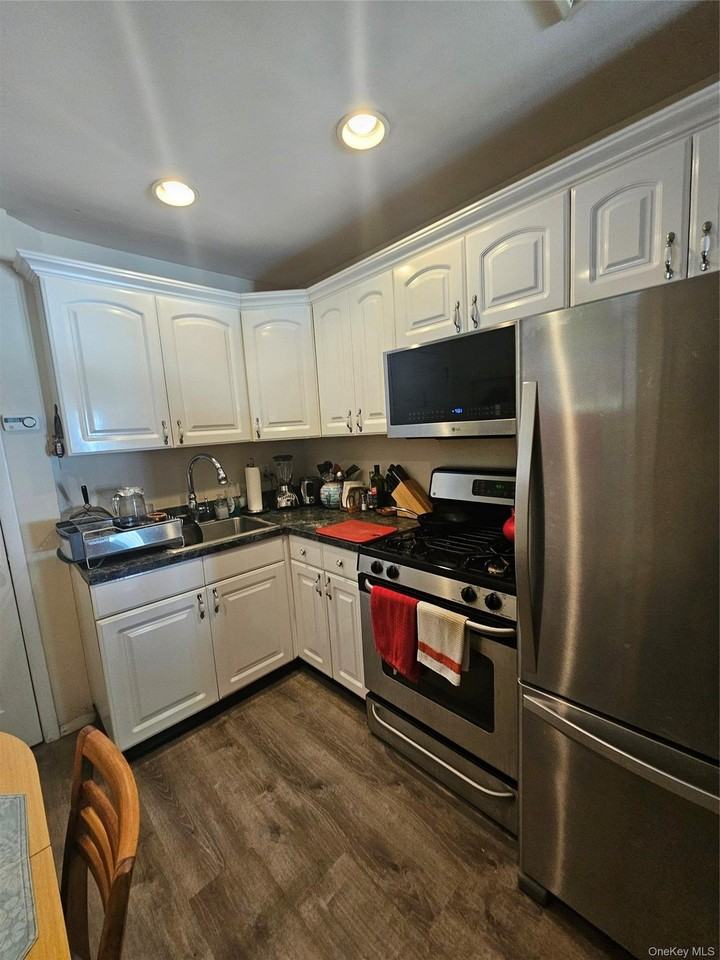 16 Ark Pl - Photo 4 of 10