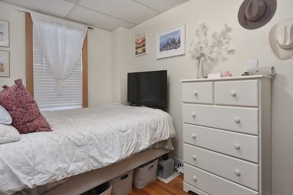 281 E St #1 - Photo 5 of 9