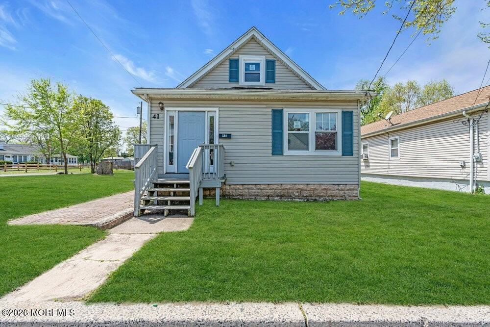 41 Harding Ave - Photo 4 of 30