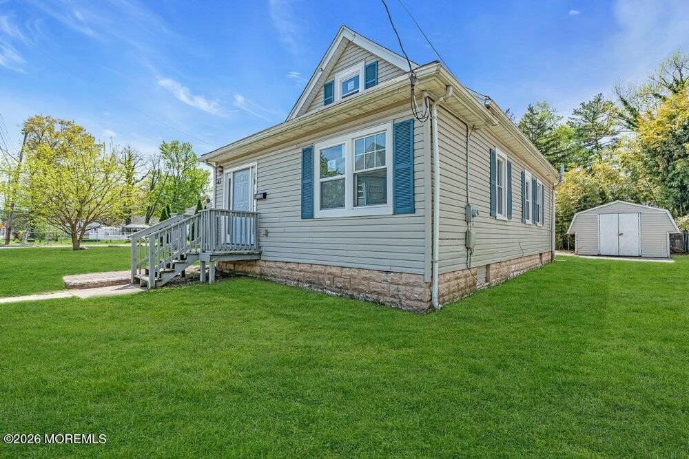 41 Harding Ave - Photo 5 of 30