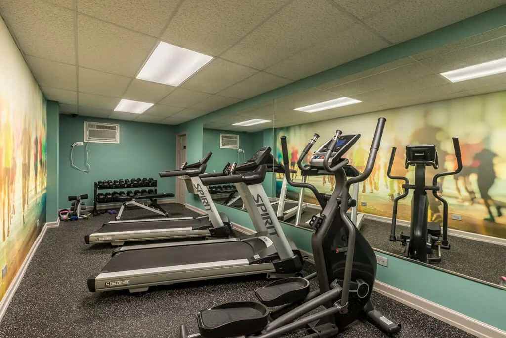 6725 N Sheridan Rd #12 - Photo 7 of 8
