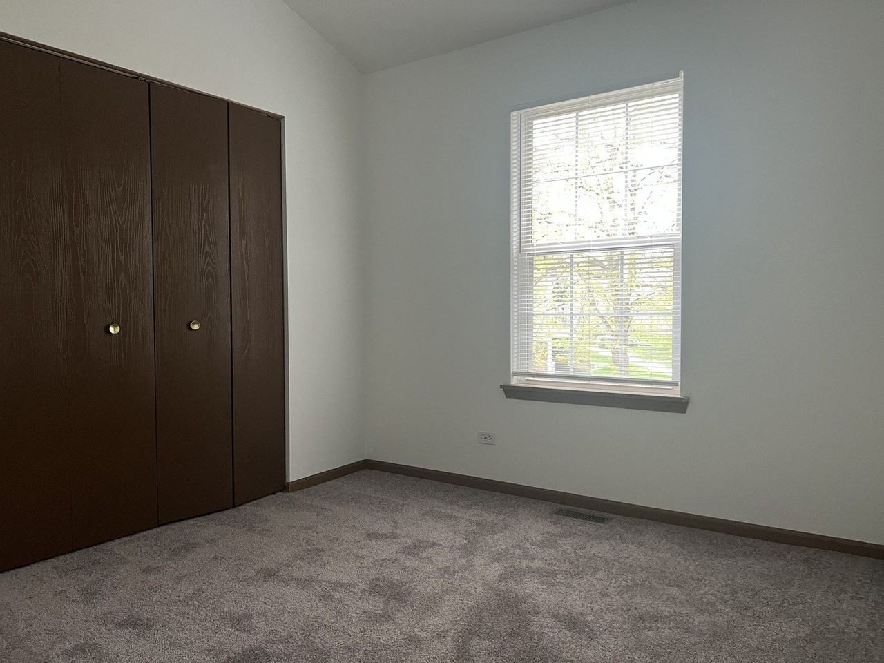 295 Holiday Ln #295 - Photo 5 of 12