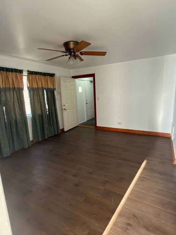 5205 S 73rd Ct #1 - Photo 4 of 9
