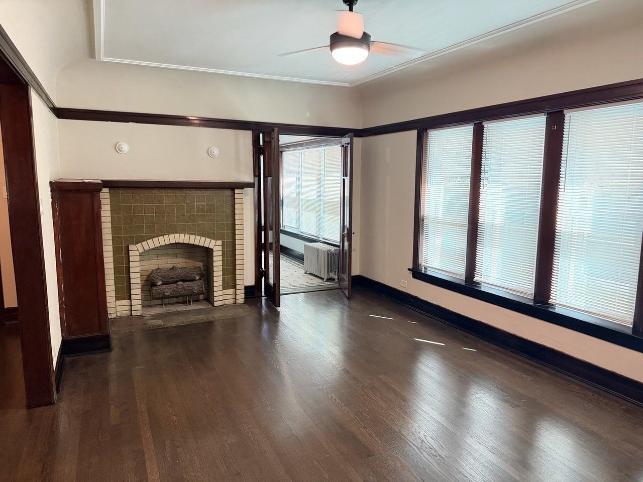 7304 S Emerald Ave #1R - Photo 4 of 16