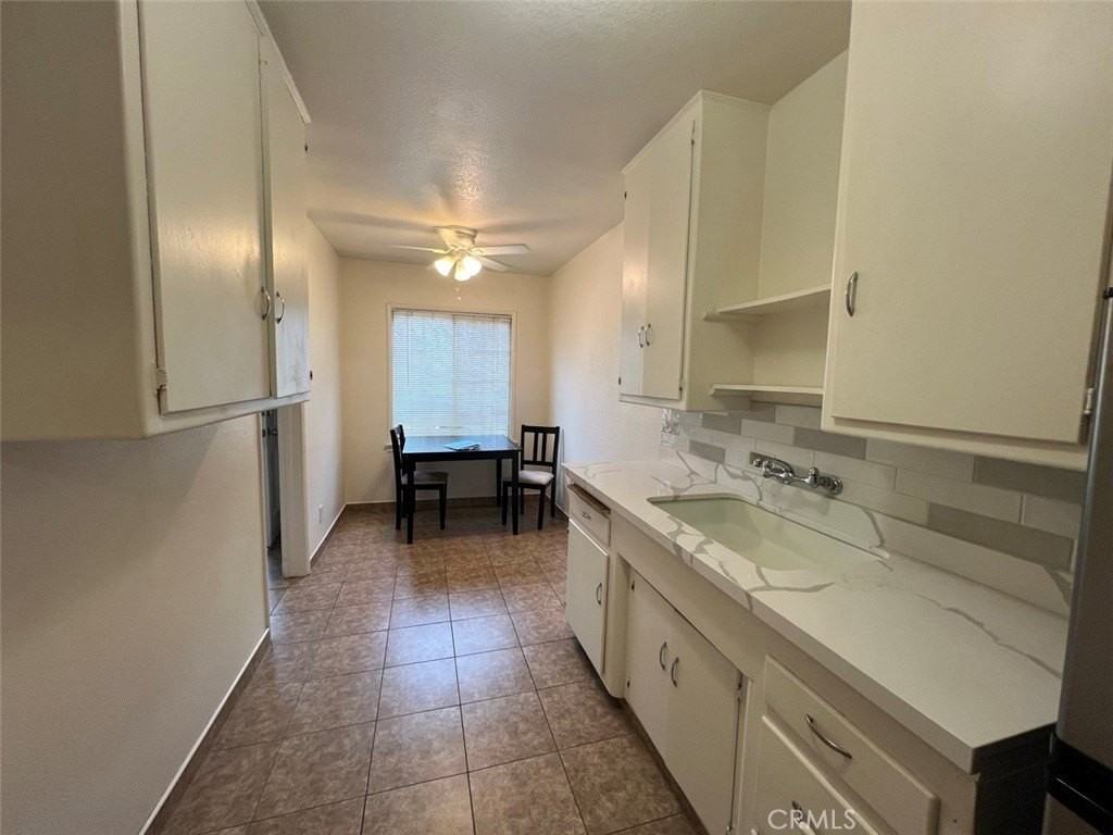 6718 Comet St - Photo 5 of 11