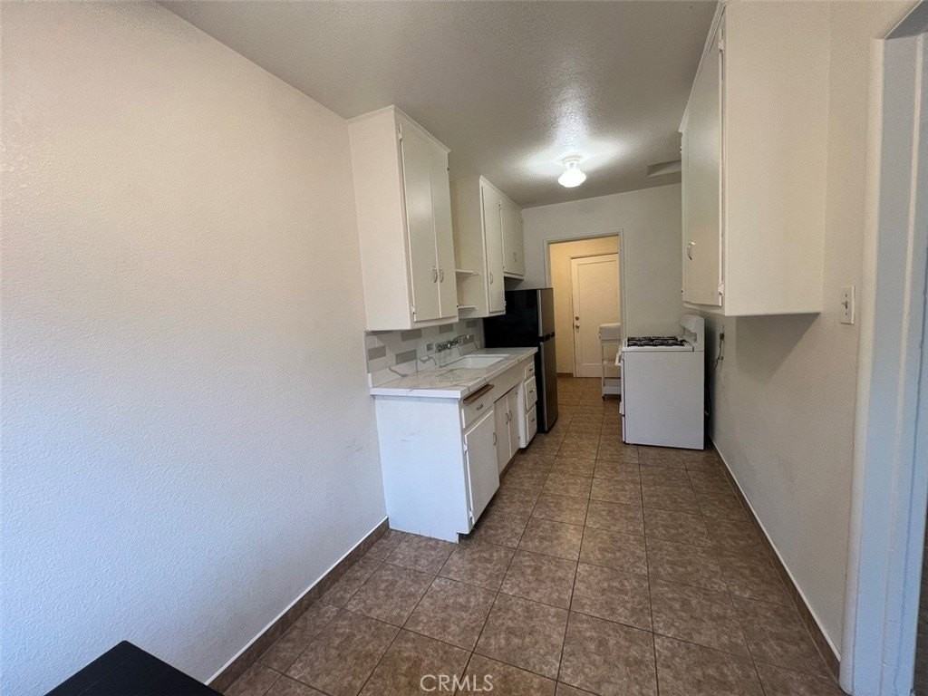 6718 Comet St - Photo 6 of 11