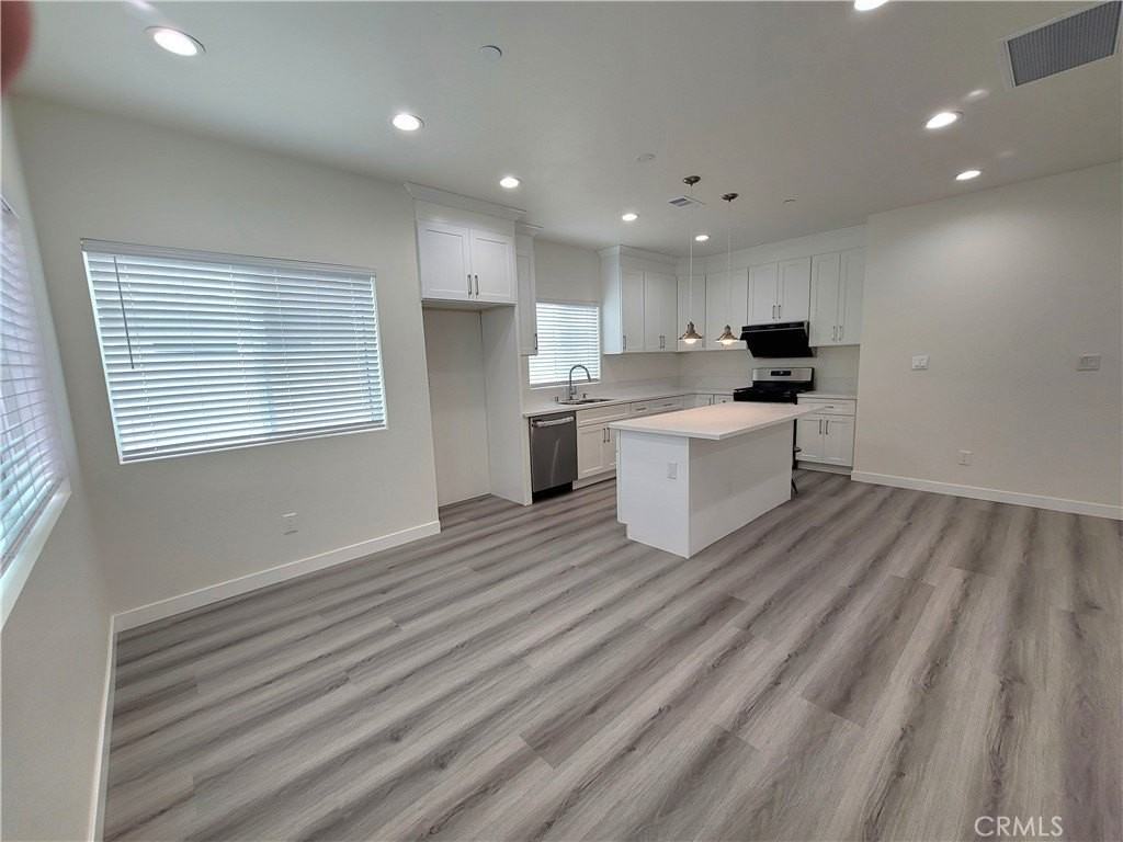15478 Esther St - Photo 5 of 17