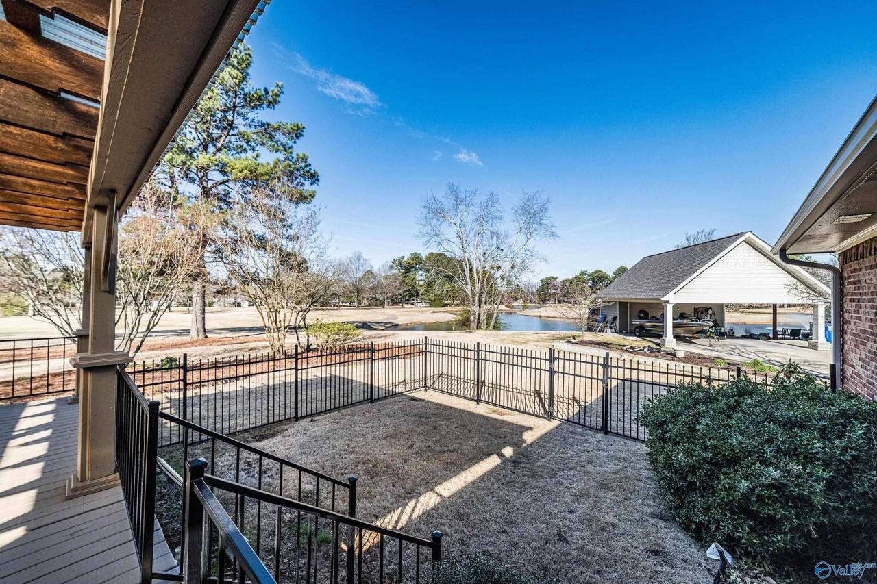 1300 Wind River Cir Se - Photo 3 of 50