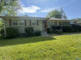 featured image of 2002 Chambers Dr Ne