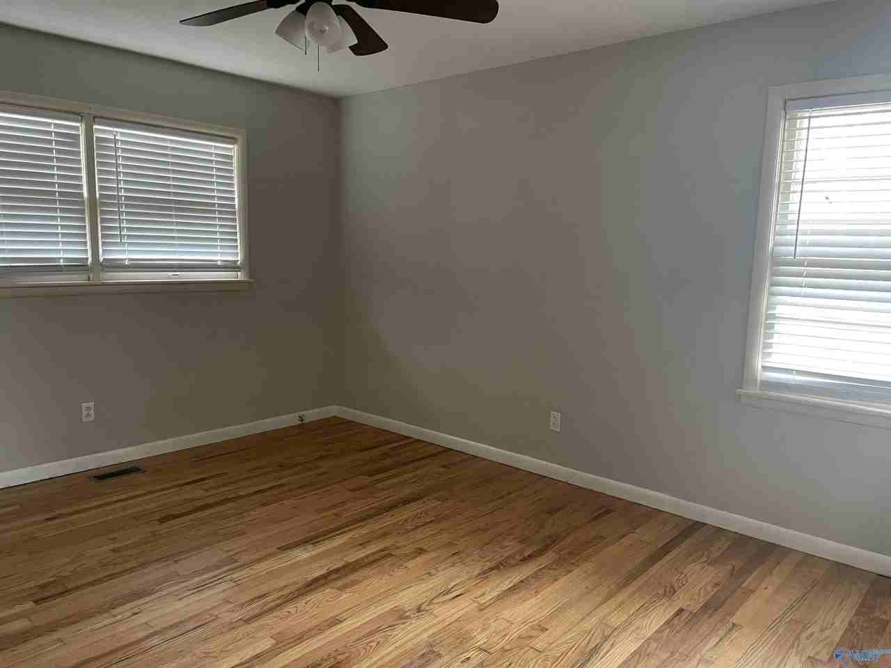 2002 Chambers Dr Ne - Photo 5 of 36