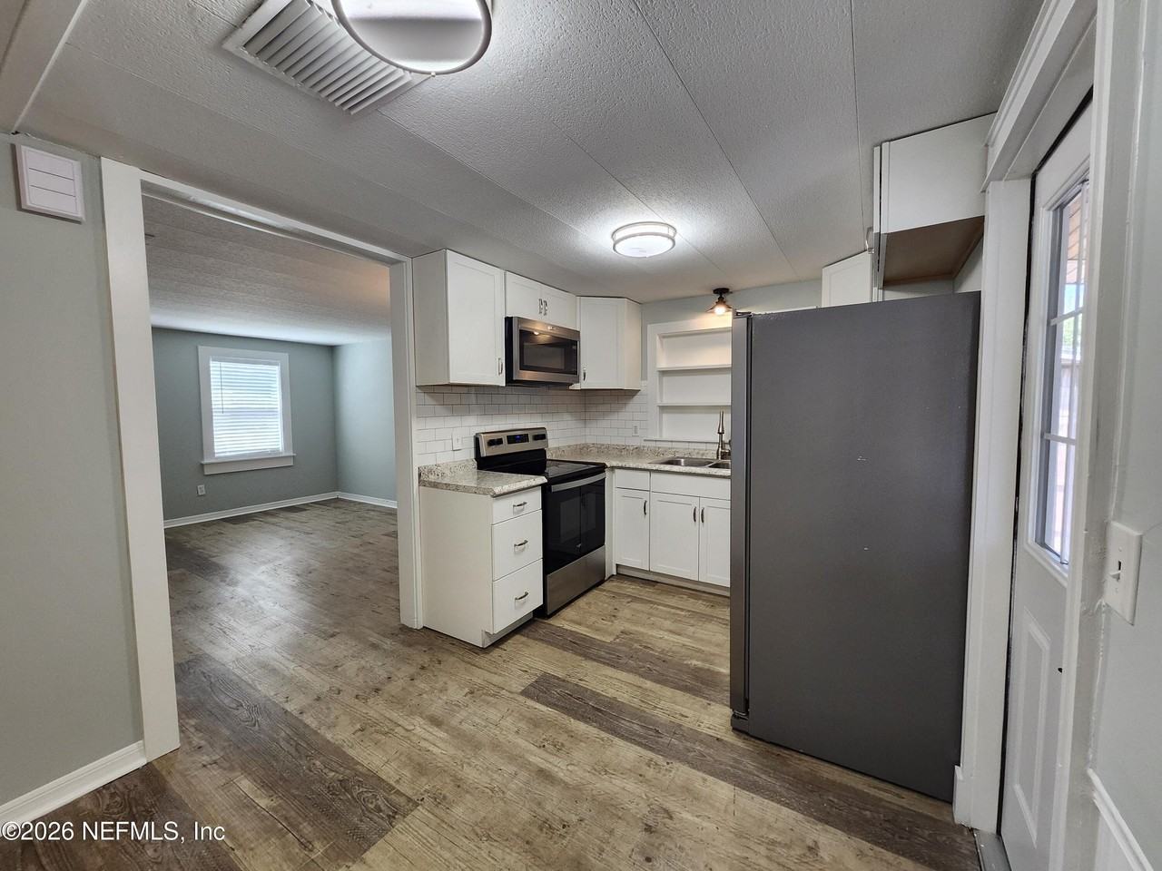 126 Phoenetia Dr - Photo 4 of 18