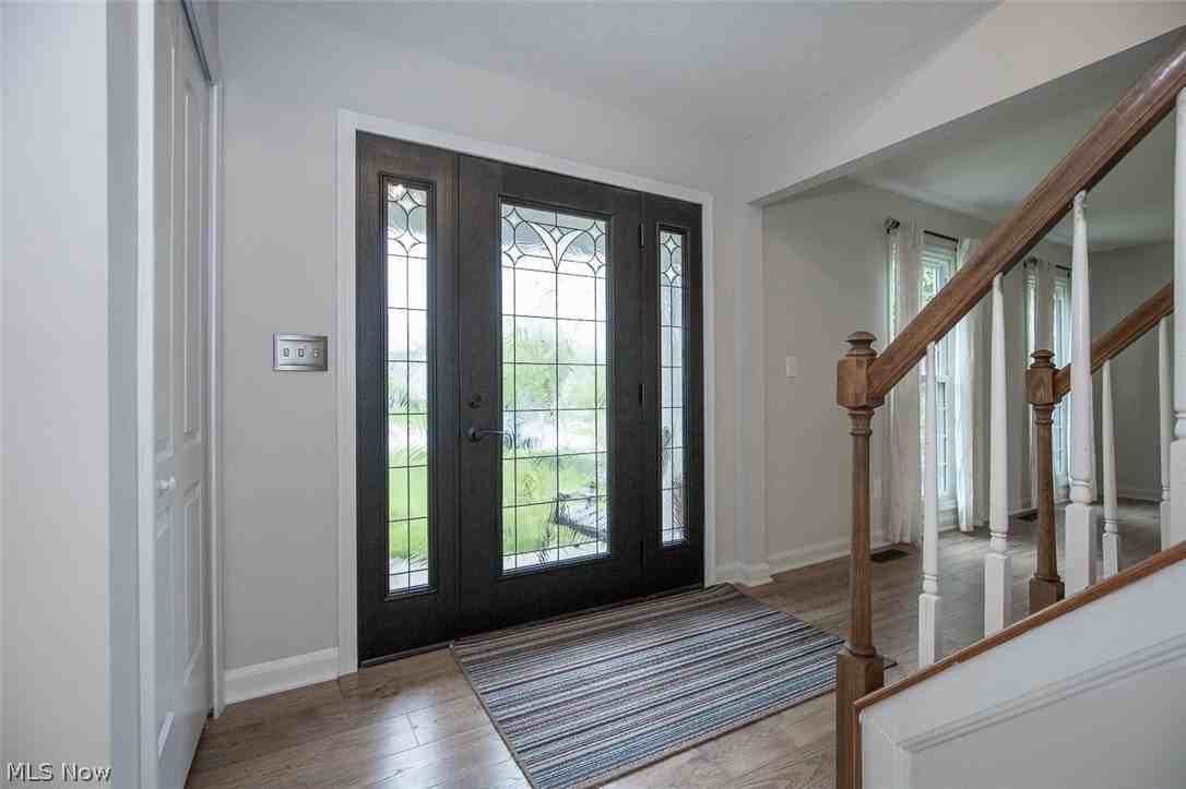 7528 Lakedge Ct - Photo 3 of 38