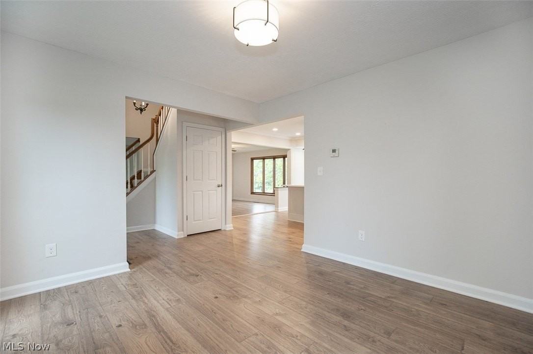 7528 Lakedge Ct - Photo 4 of 38