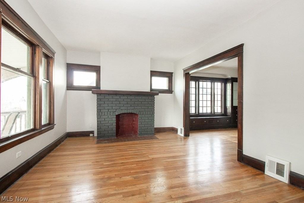 1295 Jackson Ave - Photo 2 of 21