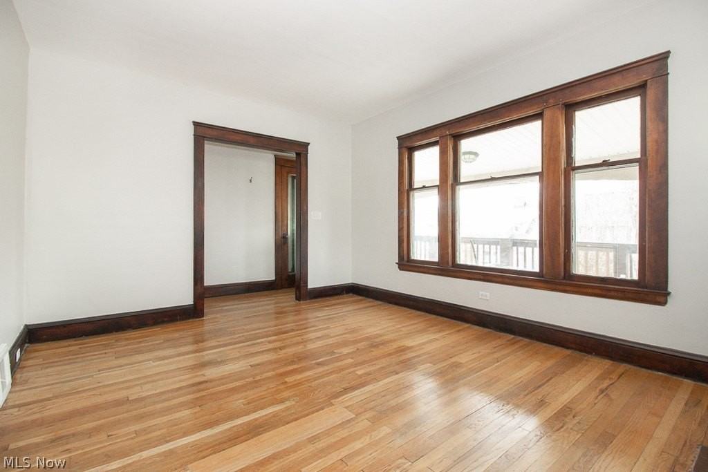 1295 Jackson Ave - Photo 3 of 21