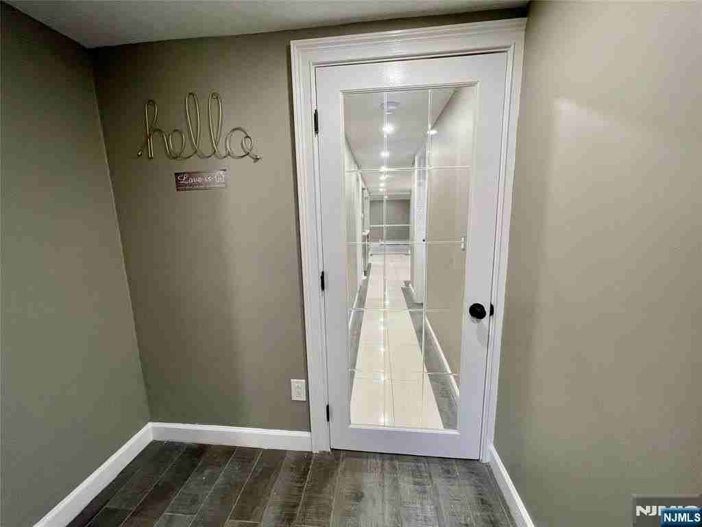 310 E Central Blvd - Photo 4 of 19