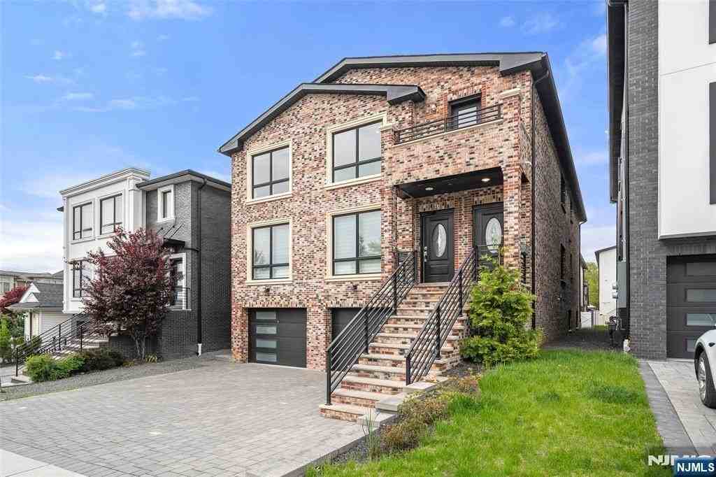 43 Henry Ave - Photo 2 of 22