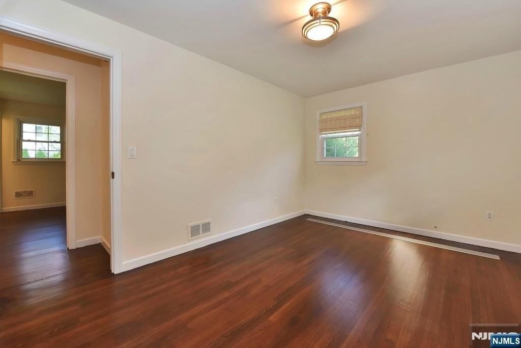 4 Marconi St - Photo 5 of 35