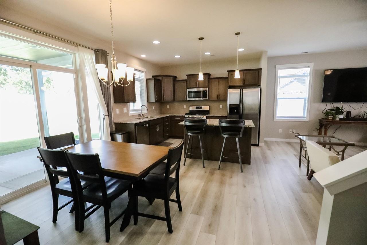 4024 S University Ct #1 - Photo 6 of 23