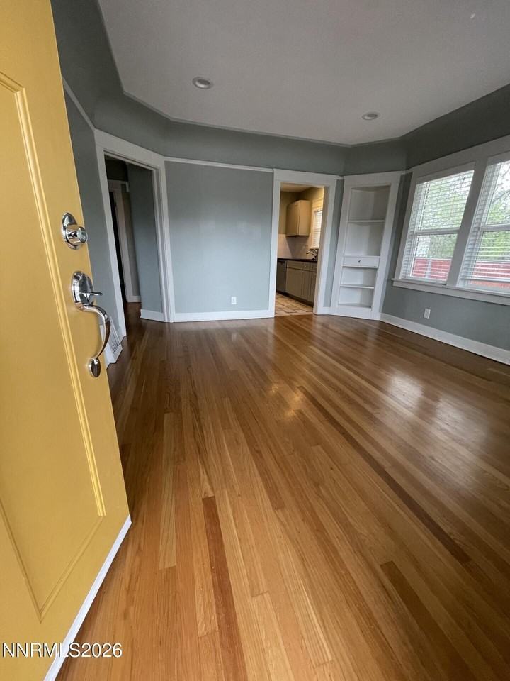 125 Malone Ln - Photo 2 of 14