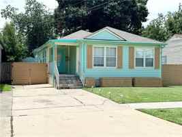 featured image of 5718 Vermillion Blvd #B