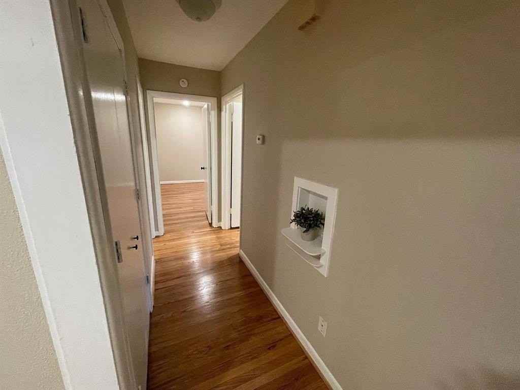 805 20th St - Photo 5 of 13