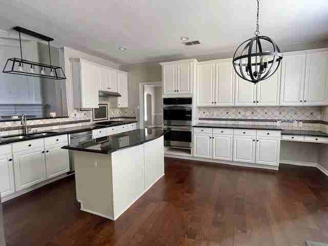 9705 Raven Ln - Photo 6 of 32