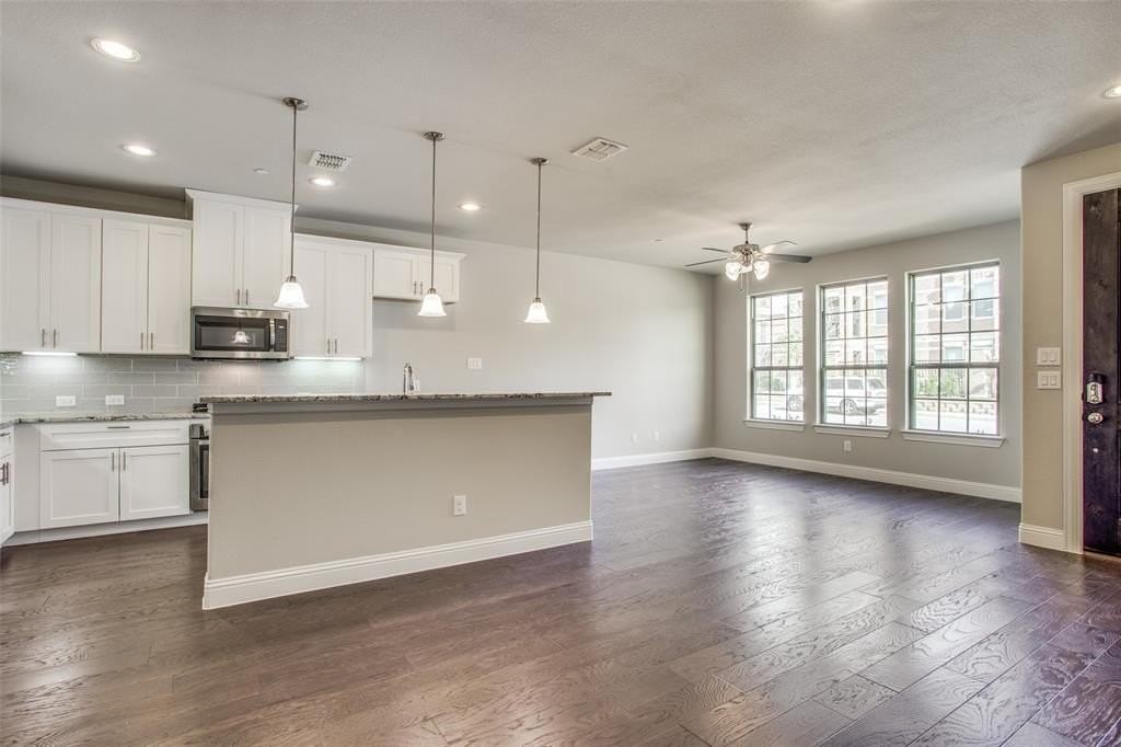 6329 Fortuna Ln - Photo 5 of 25