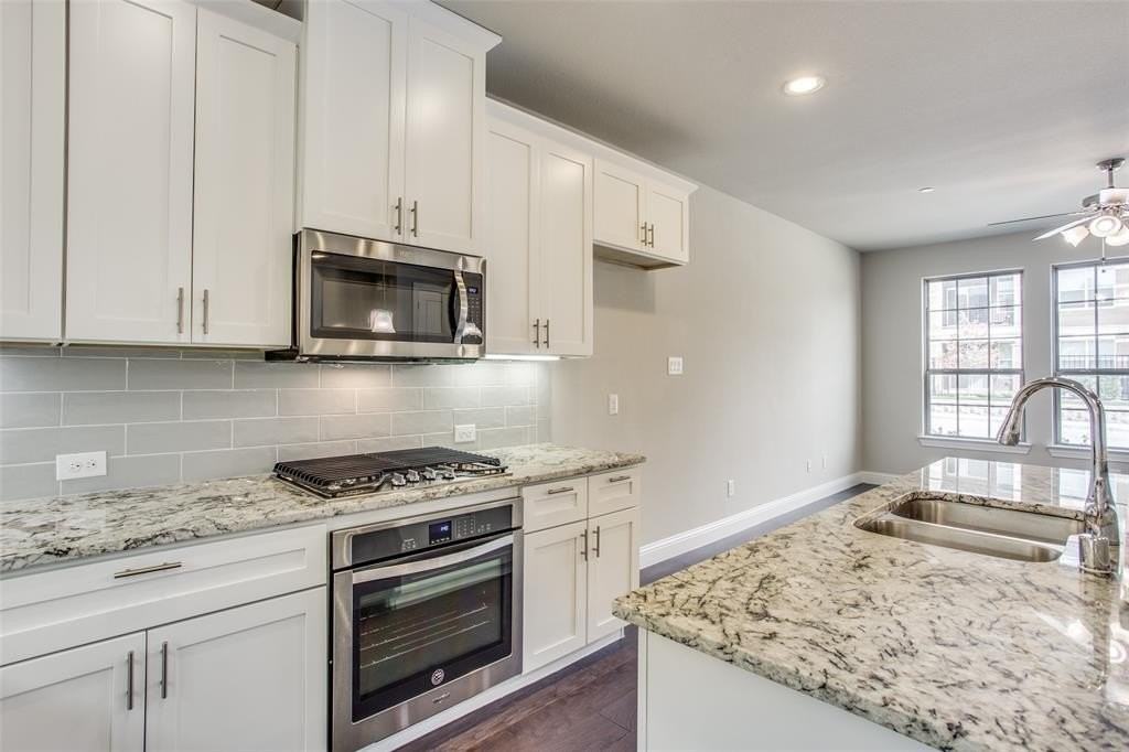 6329 Fortuna Ln - Photo 7 of 25