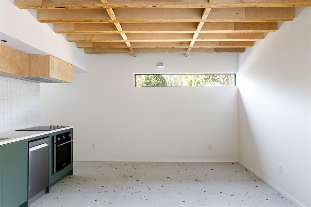 11644 Colmar St - Photo 3 of 12