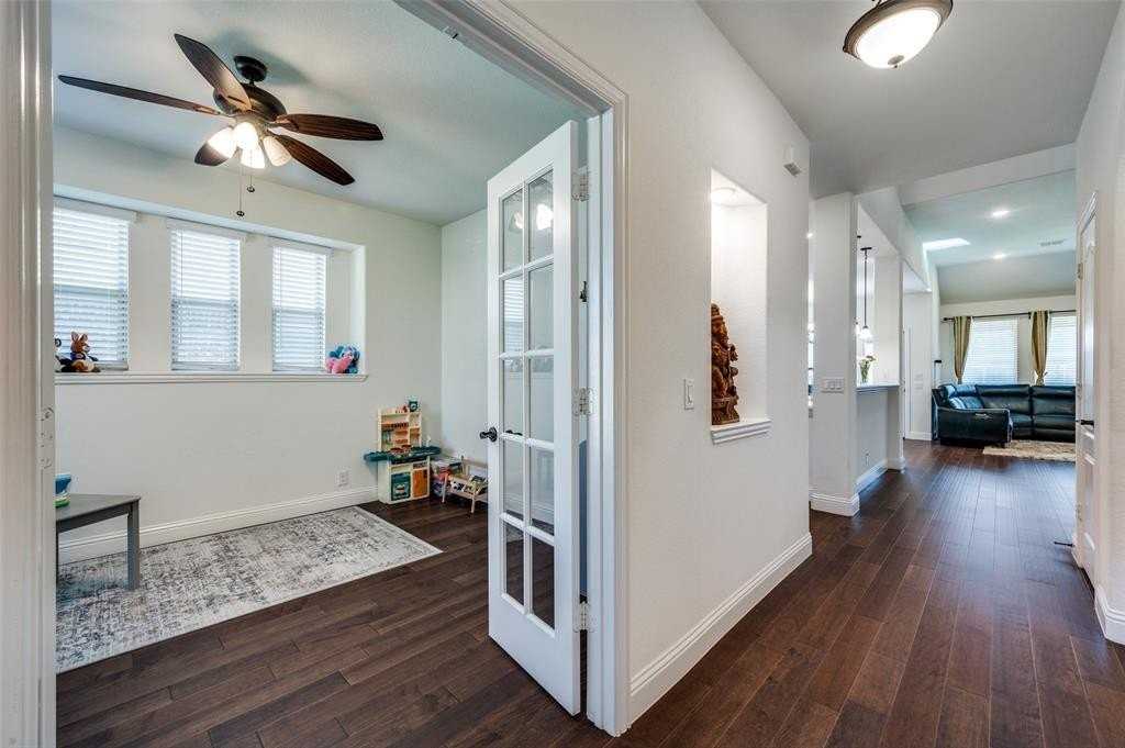 1616 George Ln - Photo 2 of 28