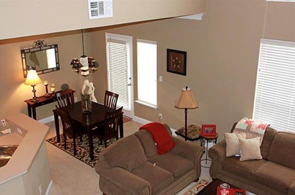 4575 Woodsboro Ln - Photo 3 of 12