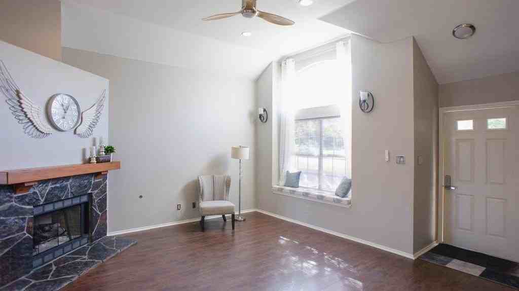 10300 Concord Dr - Photo 5 of 23