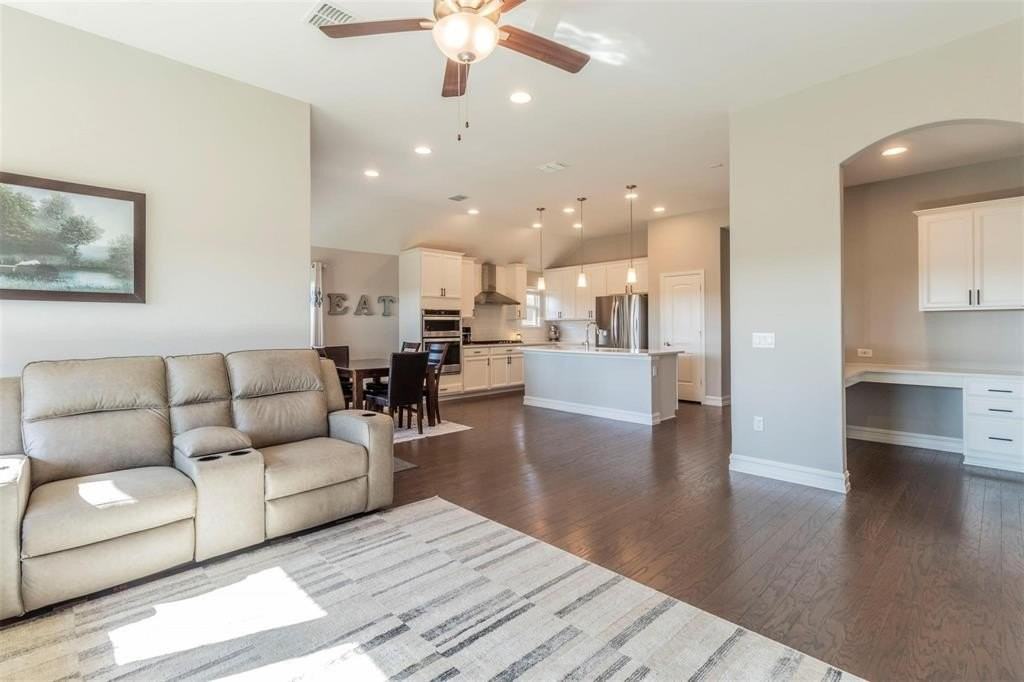 1416 Millican Ln - Photo 7 of 26