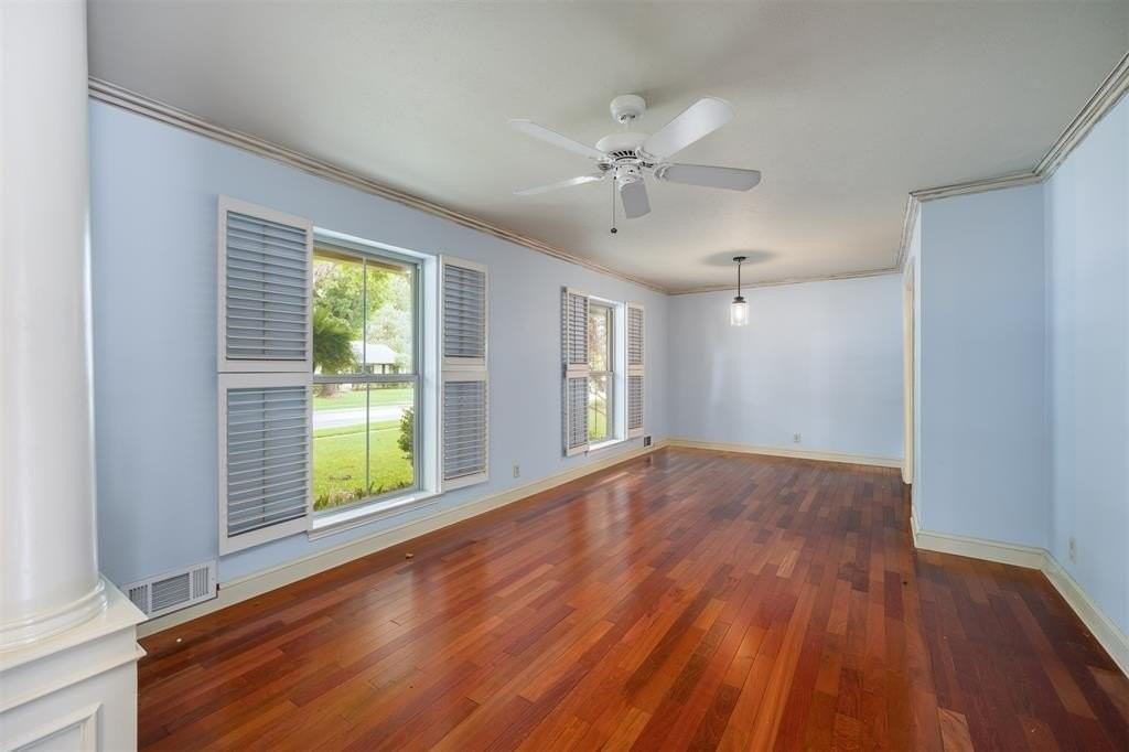 1404 Seminole Dr - Photo 4 of 40