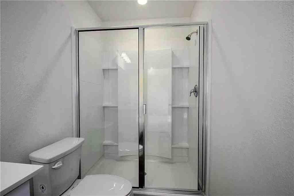 625 Delaware Ave - Photo 7 of 28
