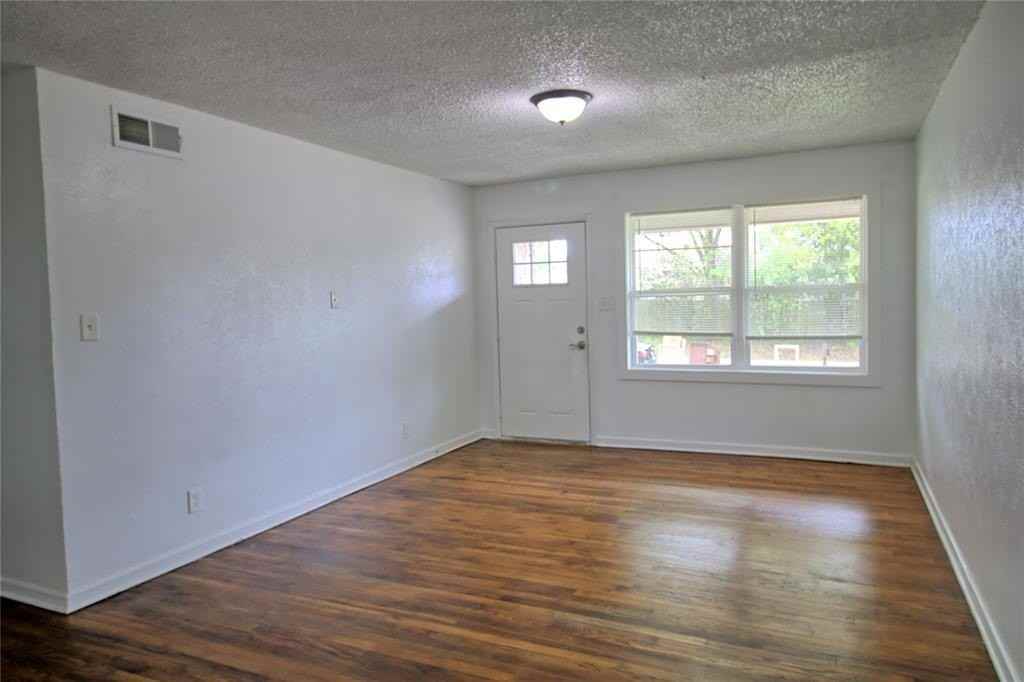 115 Charles Ln - Photo 7 of 21
