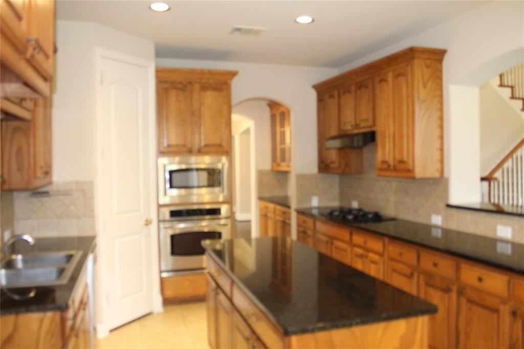 3605 Leanne Dr - Photo 5 of 32