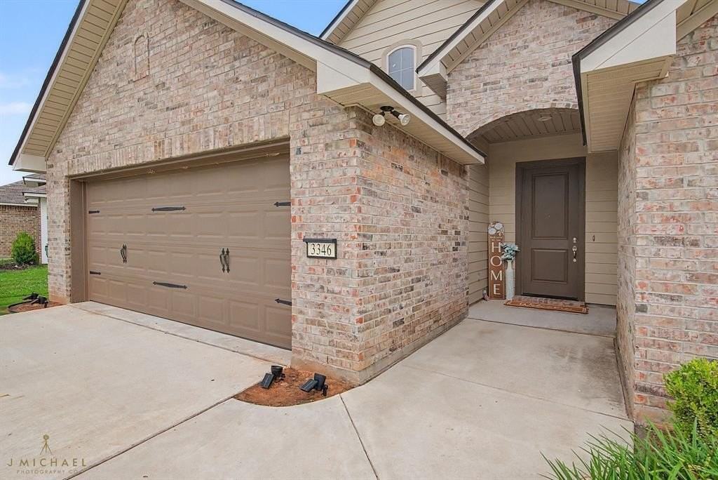 3346 Grand Lake Dr - Photo 2 of 28