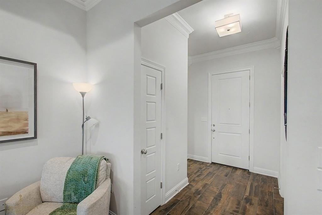 3346 Grand Lake Dr - Photo 3 of 28