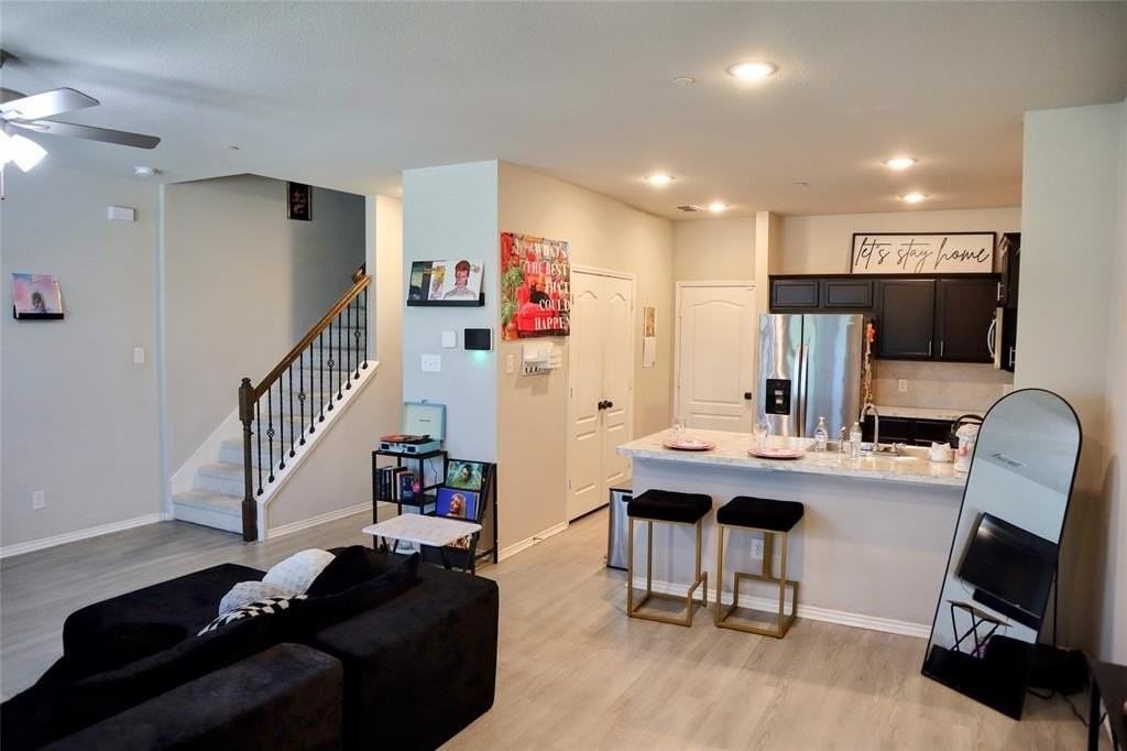 1836 Indigo Ln - Photo 6 of 40