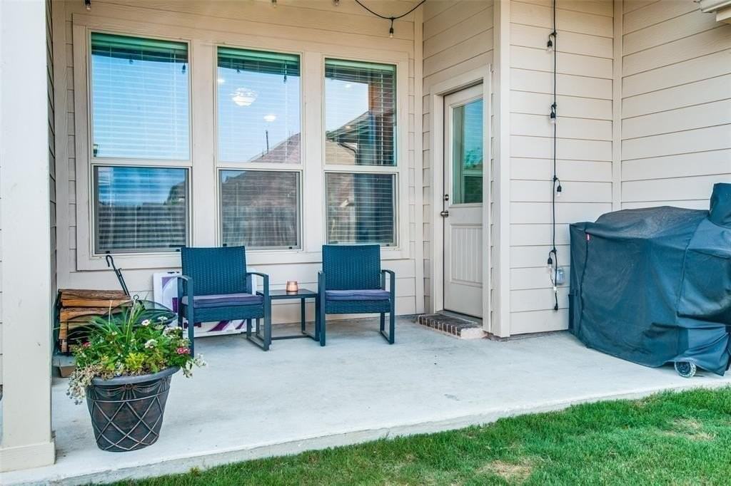 14845 Gilley Ln - Photo 6 of 35