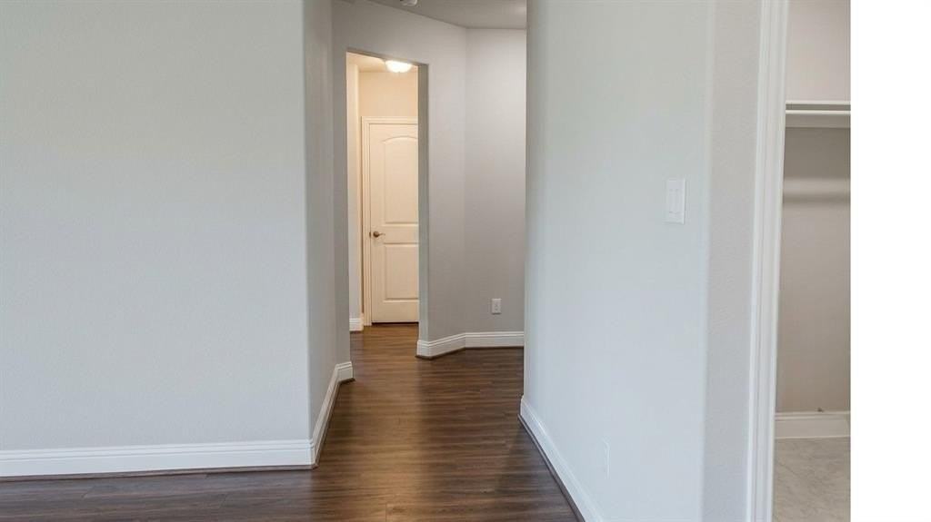 1419 Warringwood Dr - Photo 3 of 17