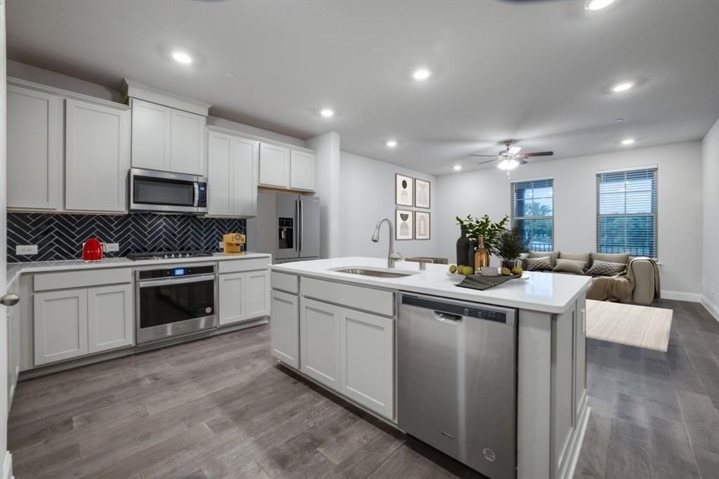 7833 Sunset Blvd - Photo 7 of 28