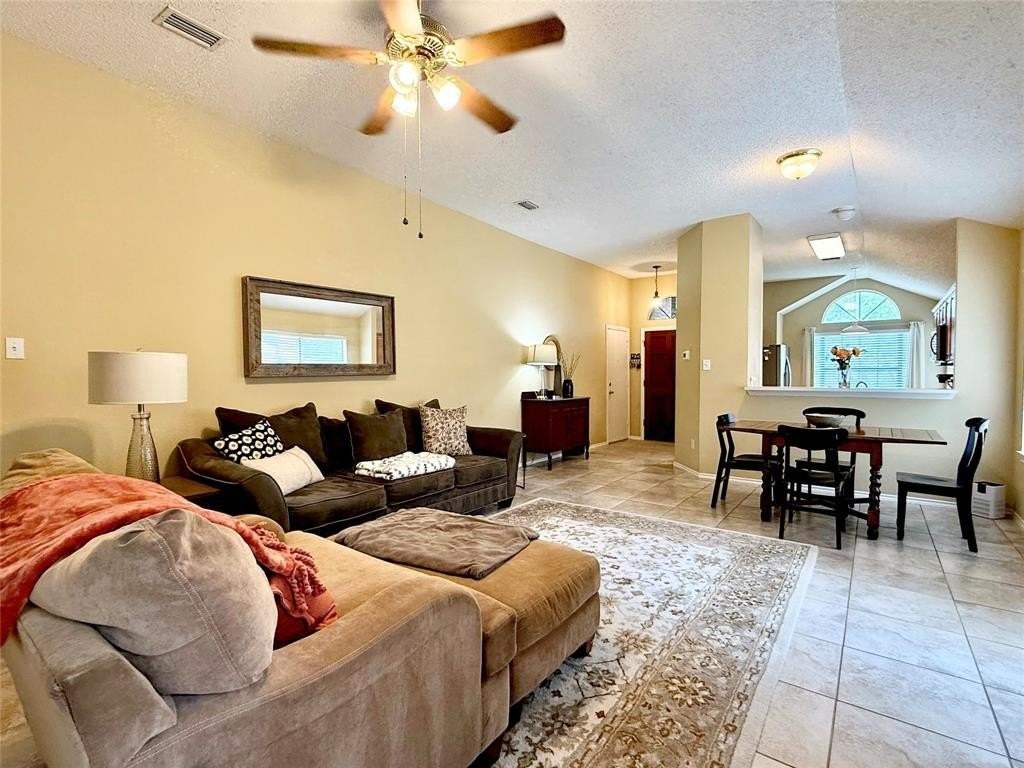1437 Hampton Rd - Photo 6 of 27