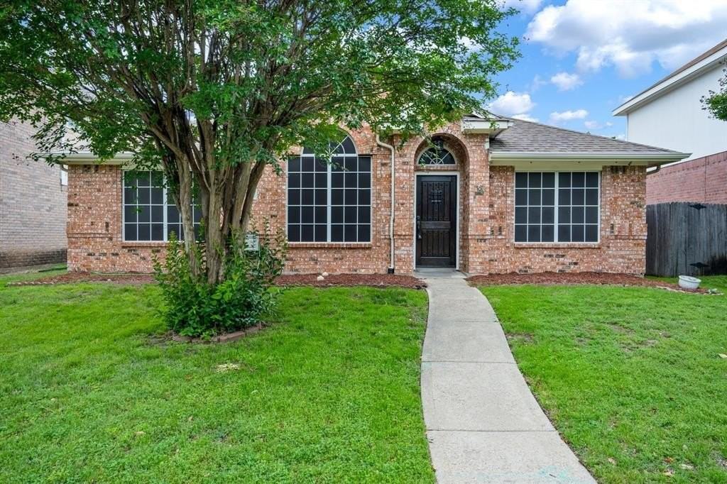3810 Columbus Dr - Photo 2 of 33