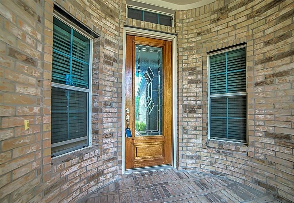 11841 Eden Ln - Photo 4 of 31